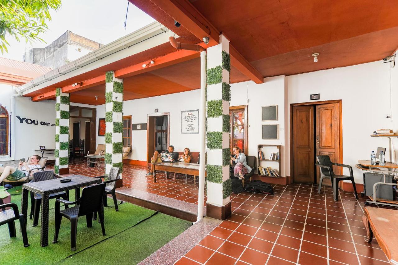 Capsule Hostel Гватемала Экстерьер фото
