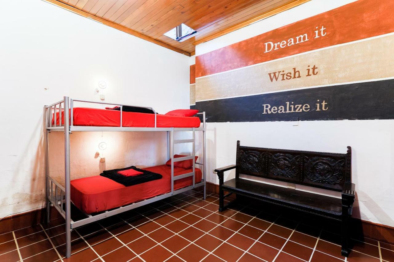 Capsule Hostel Гватемала Экстерьер фото